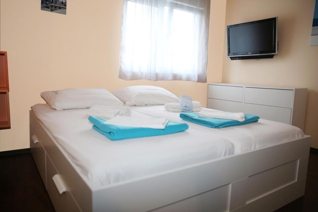 Villa Mit Whirlpool Fuer 32 Per Crikvenica Kültér fotó
