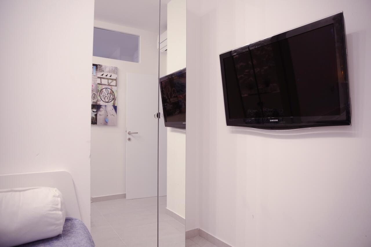 Villa Mit Whirlpool Fuer 32 Per Crikvenica Kültér fotó