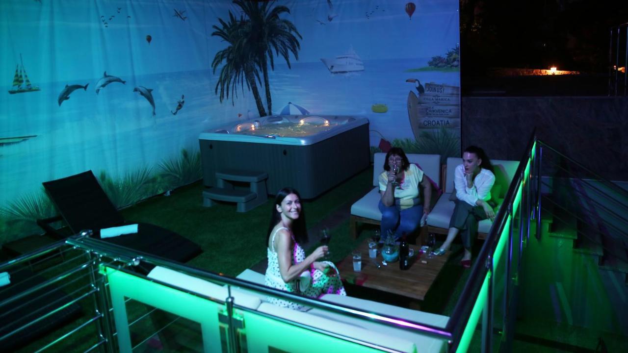Villa Mit Whirlpool Fuer 32 Per Crikvenica Kültér fotó
