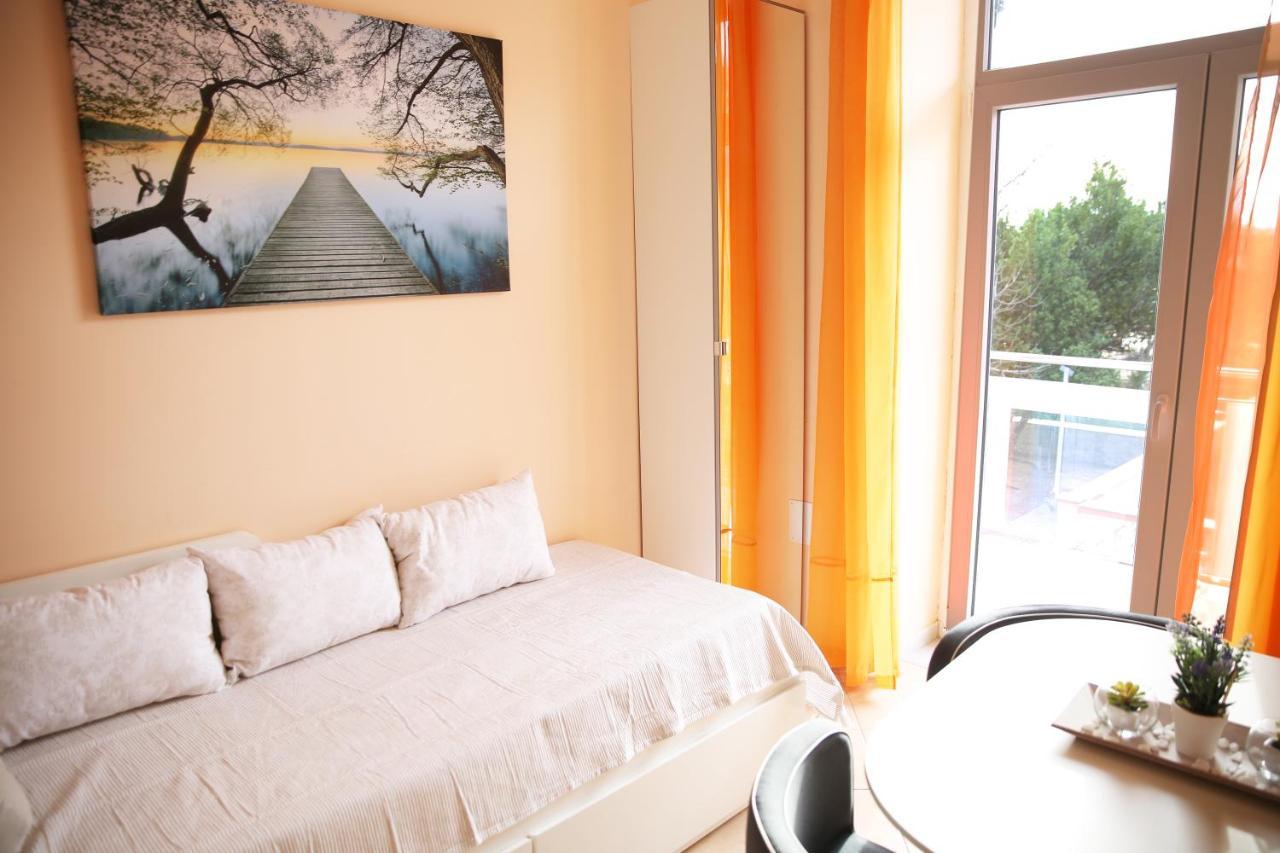 Villa Mit Whirlpool Fuer 32 Per Crikvenica Kültér fotó